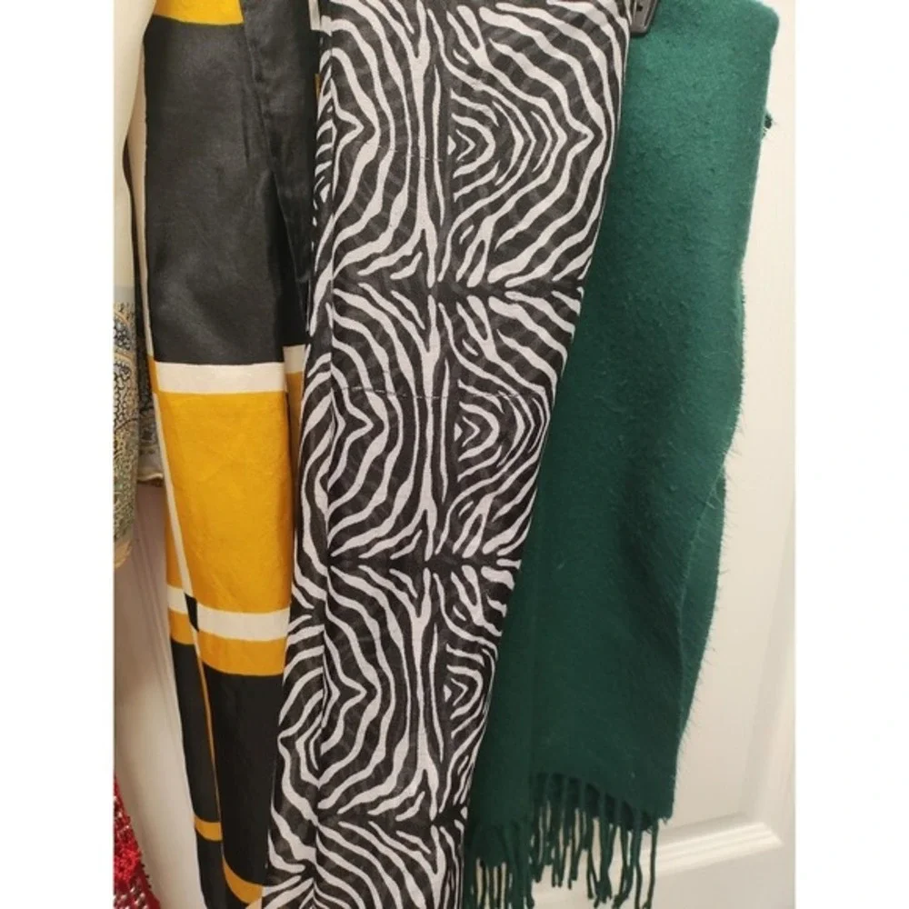 Multiple Multi Use‎ Various Brands Of Scarfs